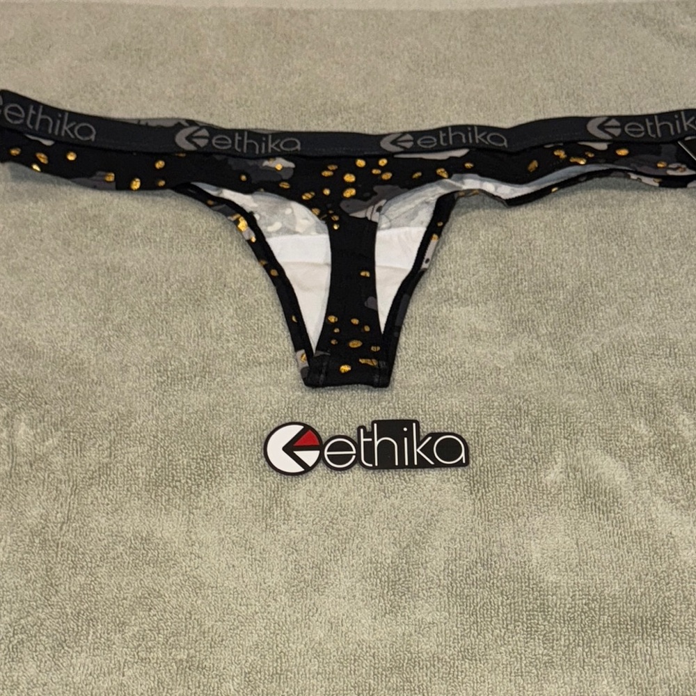 Ethika Black and Gold Patterned Thong - Picture 5 of 6